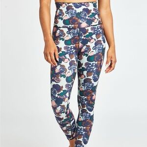 Oiselle Bird Hug Tights, size 6